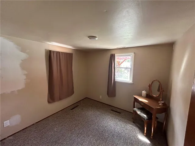 $220,000 | 8105 North Summit Street, Kansas City, MO 64118