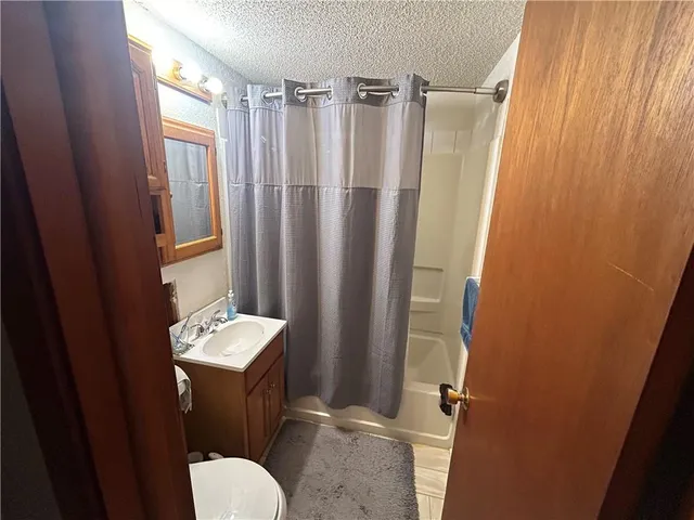 $220,000 | 8105 North Summit Street, Kansas City, MO 64118