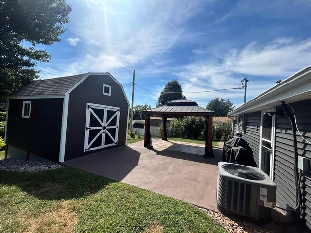 $220,000 | 8105 North Summit Street, Kansas City, MO 64118