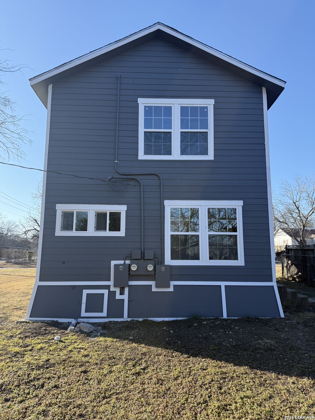 917 South 4th Street Temple, TX 76504 - Photo 11 of 33 a front view of a house with garden