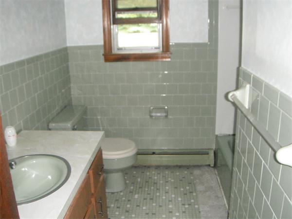 69 Carver Road Wareham, MA 02576 - Photo 7 of 11 Gallery Image 7