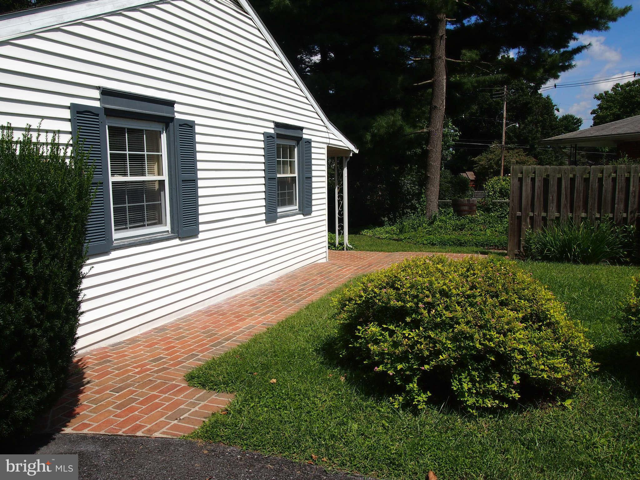 17900 Pin Oak Road Hagerstown, MD 21740 - Photo 27 of 30 Exterior (General)
