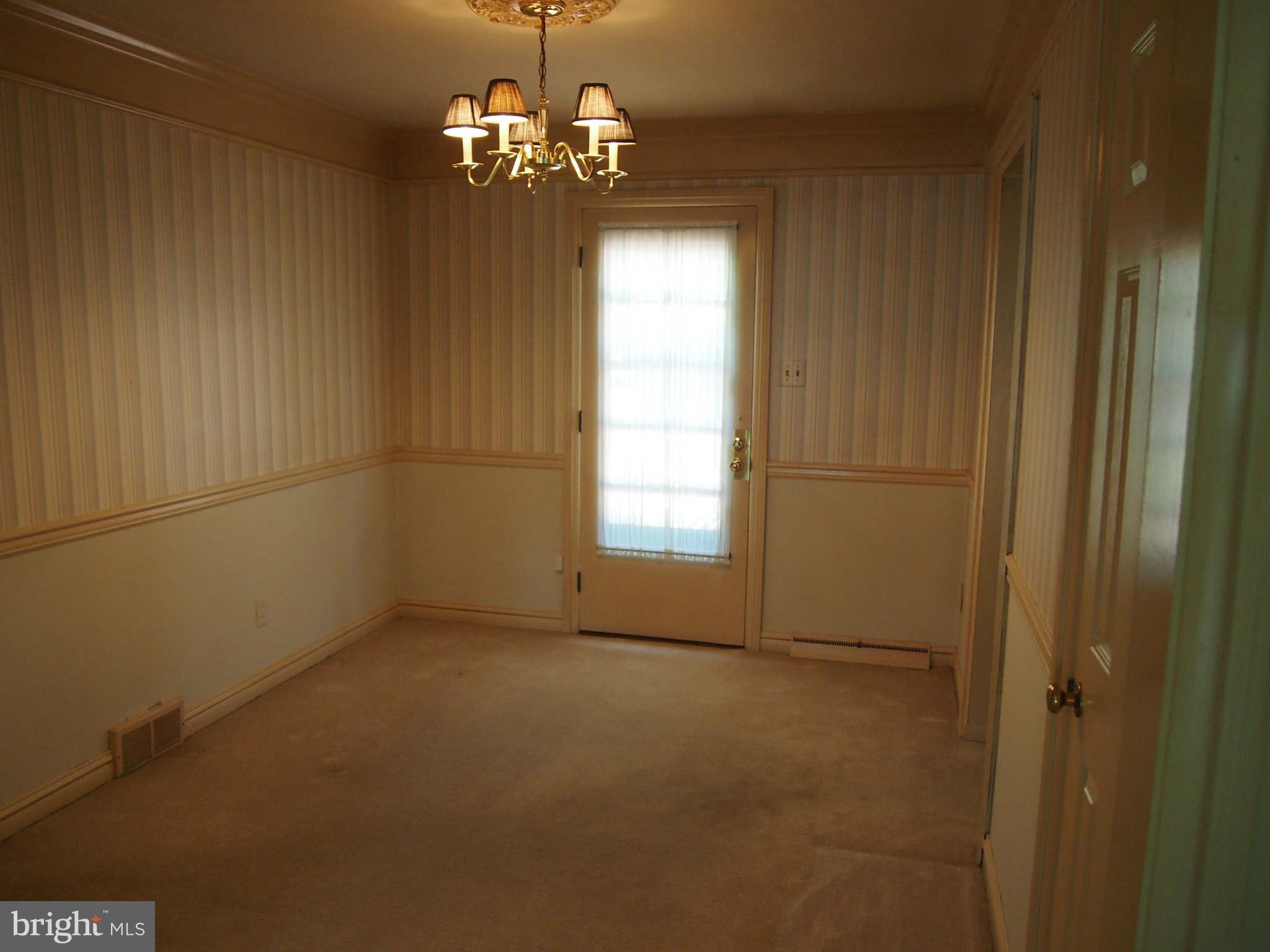 17900 Pin Oak Road Hagerstown, MD 21740 - Photo 5 of 30 Dining Room