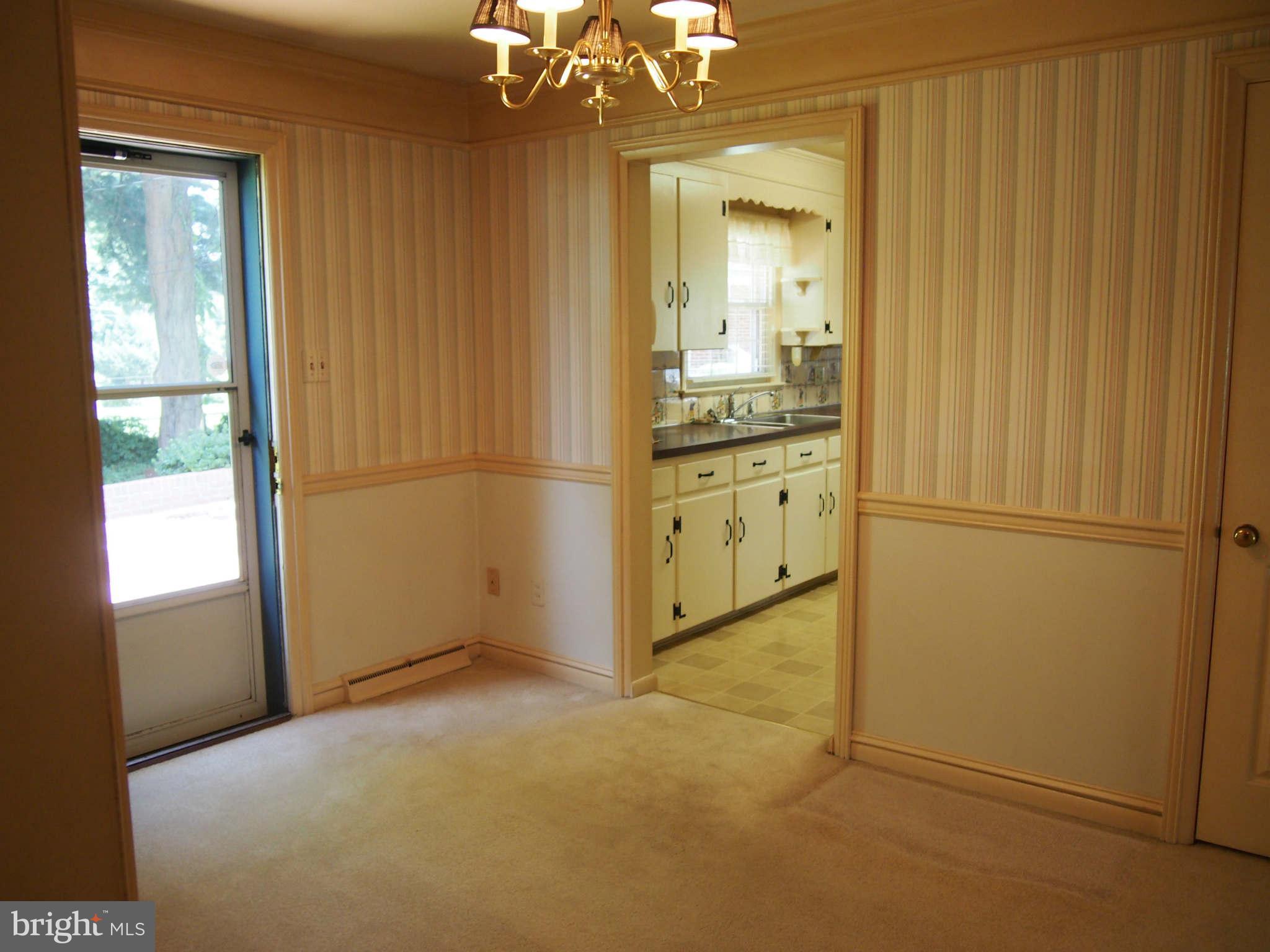 17900 Pin Oak Road Hagerstown, MD 21740 - Photo 6 of 30 Dining Room