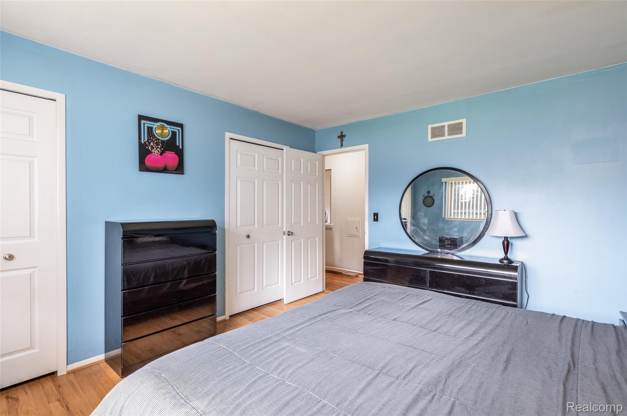 44103 Arlington Road Canton, MI 48187 - Photo 16 of 31 24.Bedroom3