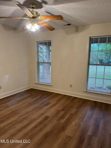 $299,900 | 350 Carrington Court, Hernando, MS 38632