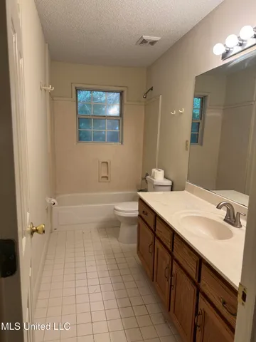 $299,900 | 350 Carrington Court, Hernando, MS 38632