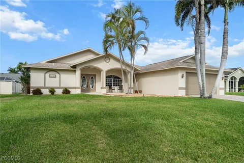 $349,900 | 2131 Southwest 44th Terrace, Cape Coral, FL 33914