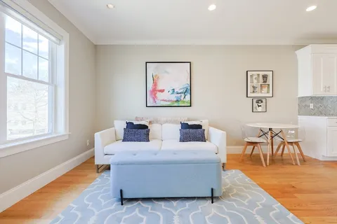 $899,000 | 17 Washington Avenue, Unit 3, Waltham, MA 02453
