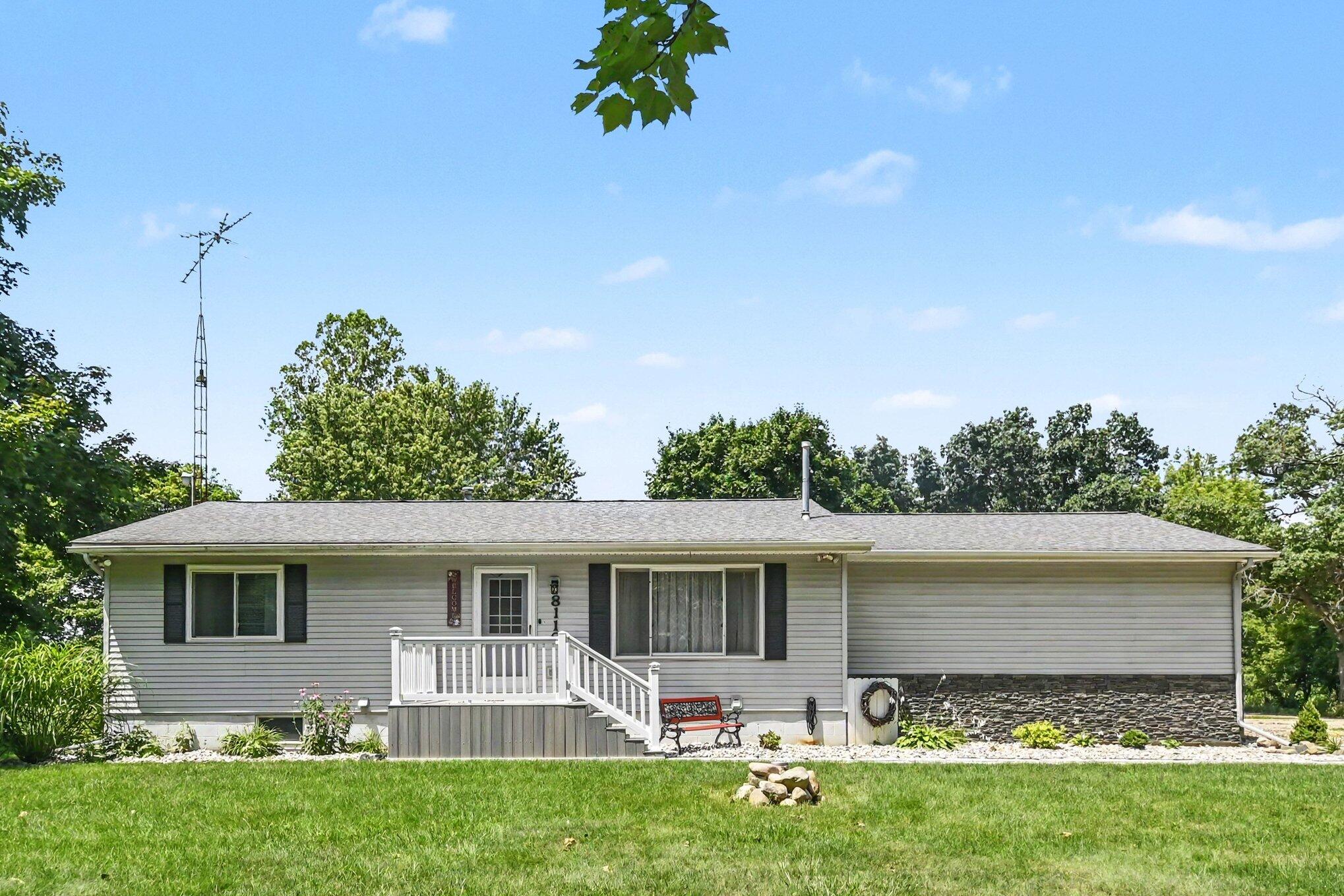 8116 Hyde Road Clarklake, MI 49234 - Photo 2 of 31 002_file_4727