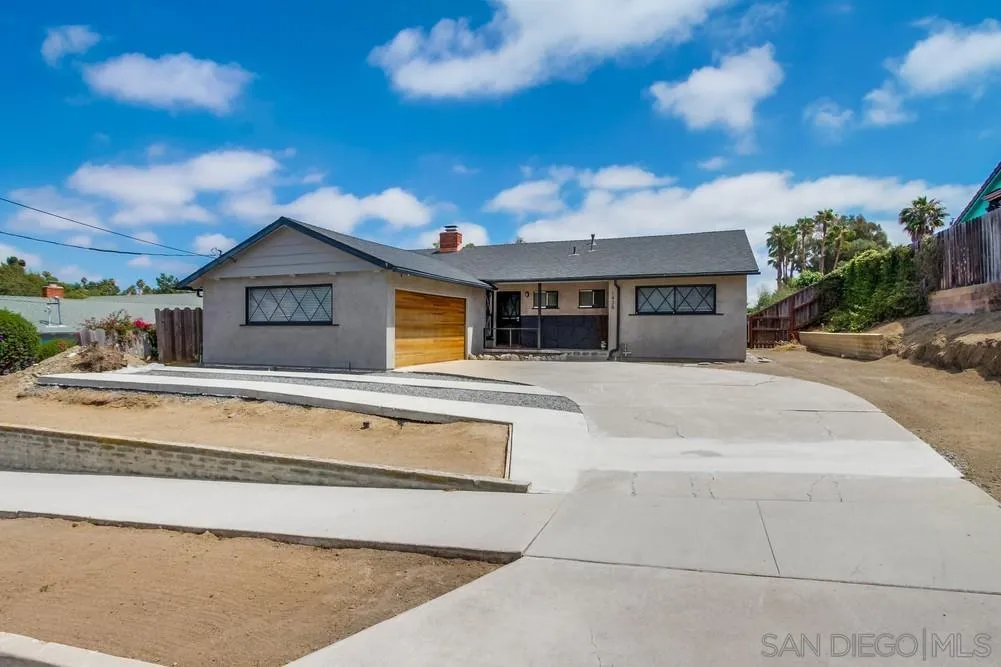 1438 Moon Road Vista, CA 92083 - Photo 2 of 56 Gallery Image 2