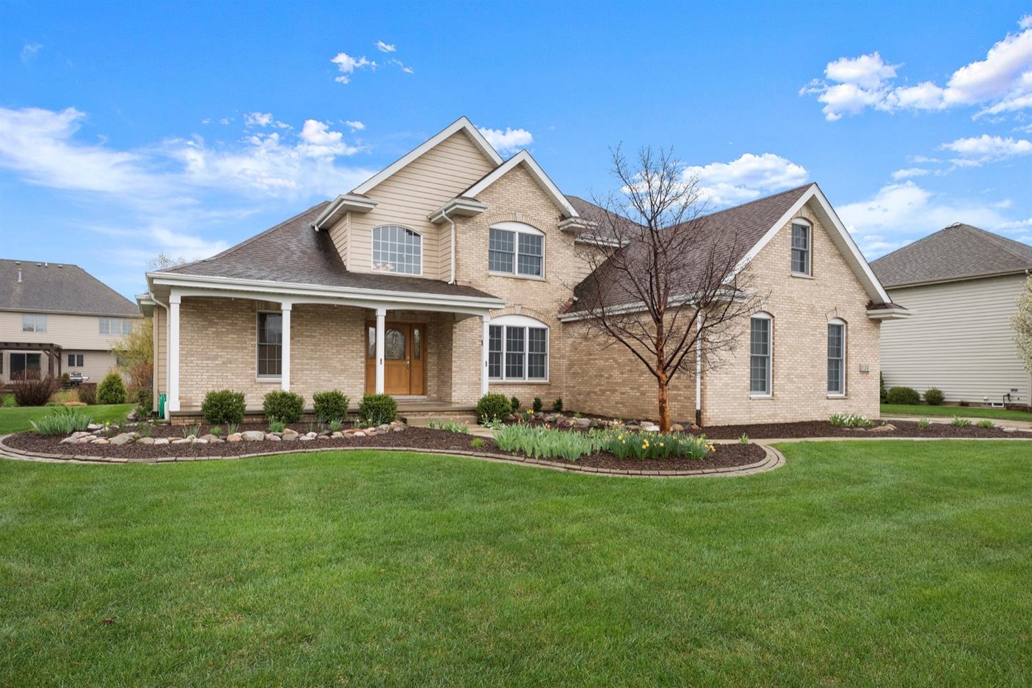 124 Leicester Road Munster, IN 46321 - Photo 1 of 27 1500x1000
