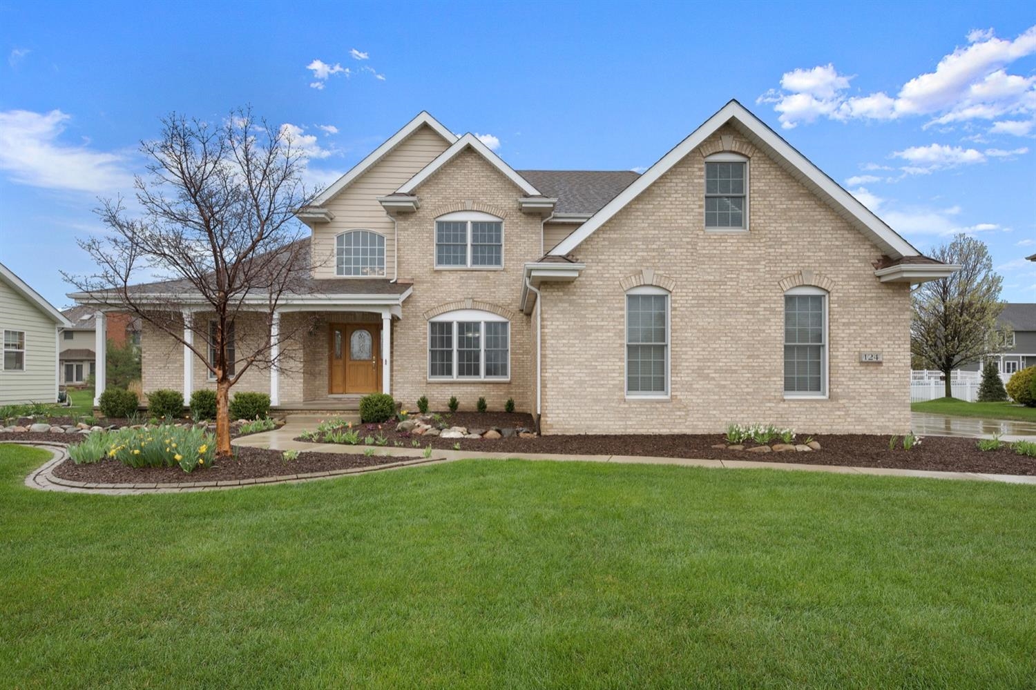 124 Leicester Road Munster, IN 46321 - Photo 3 of 27 1500x1000