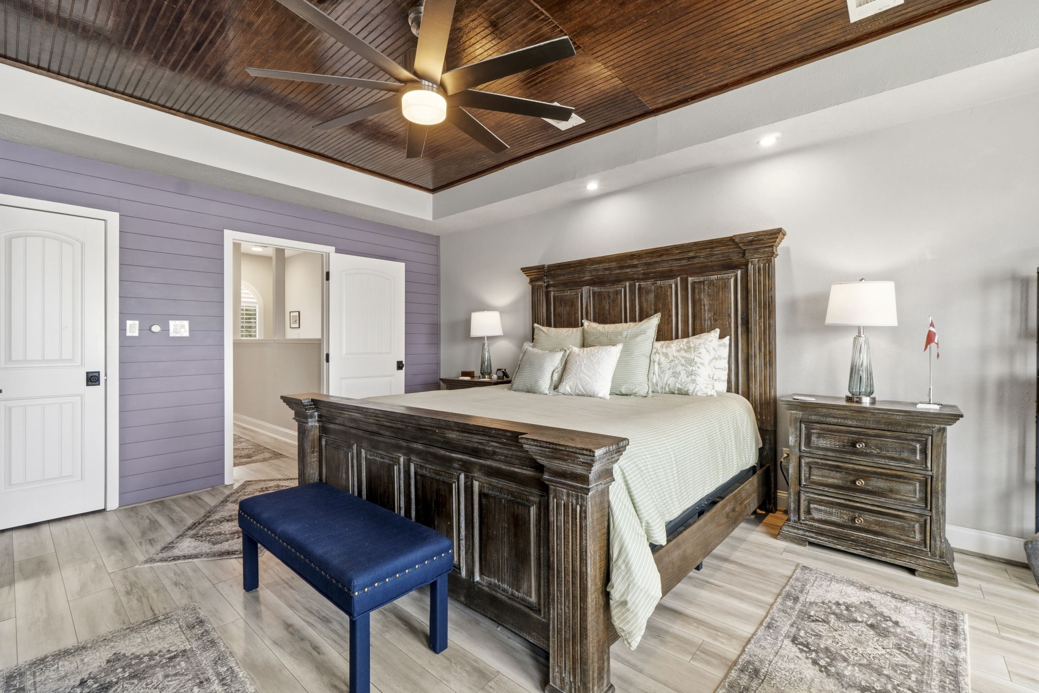 2 Key Harbour Conroe, TX 77356 - Photo 27 of 41 a bed room with a bed and a chair