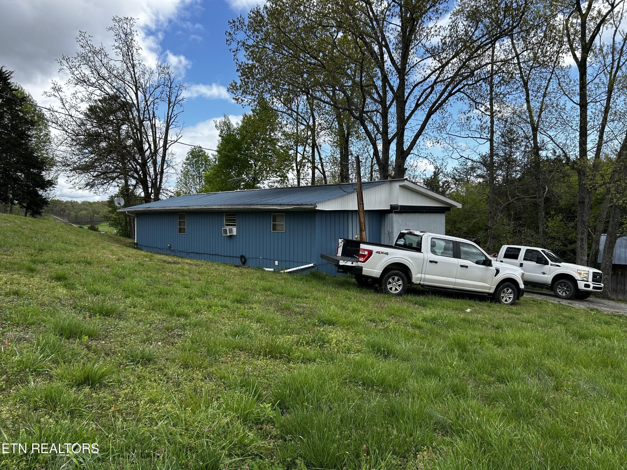 355 Cedar Lane Road Madisonville, TN 37354 - Photo 3 of 15