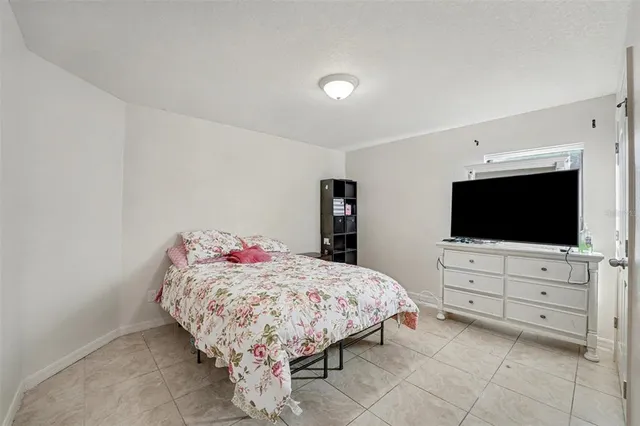 $300,000 | 5630 Elsinore Way, Lakeland, FL 33805