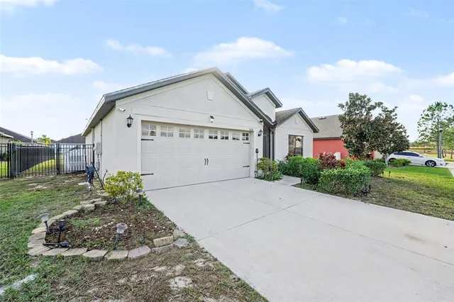 $300,000 | 5630 Elsinore Way, Lakeland, FL 33805