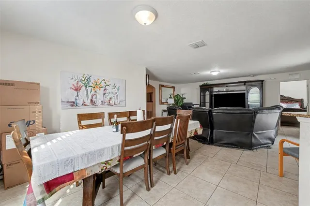 $300,000 | 5630 Elsinore Way, Lakeland, FL 33805