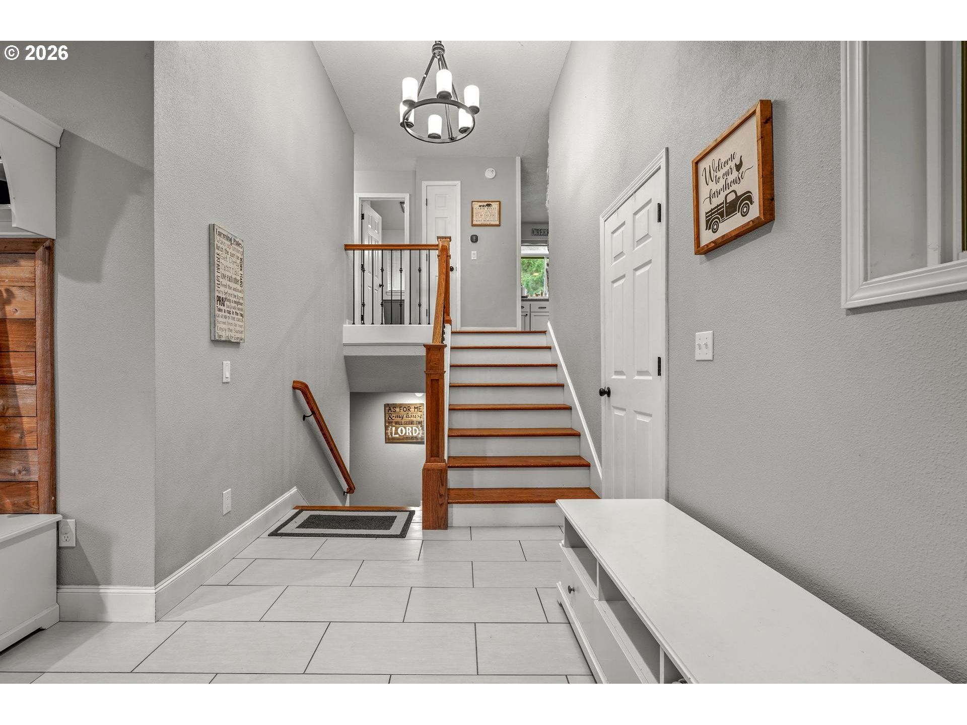 60094 Robinette Road St. Helens, OR 97051 - Photo 9 of 39 Staircase