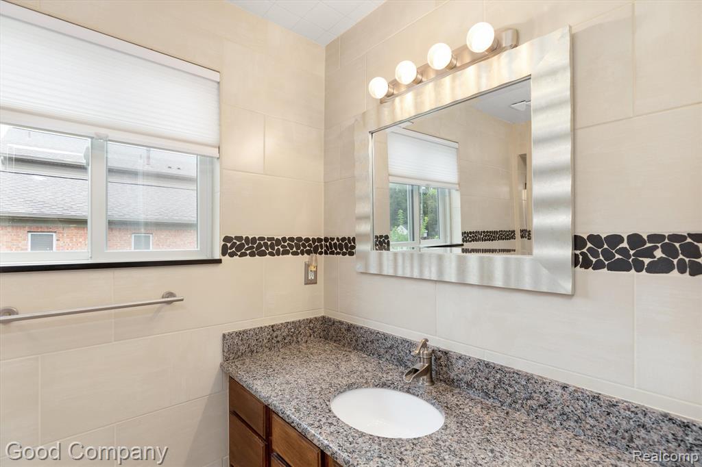 41553 Cherry Hill Road Canton, MI 48188 - Photo 19 of 38