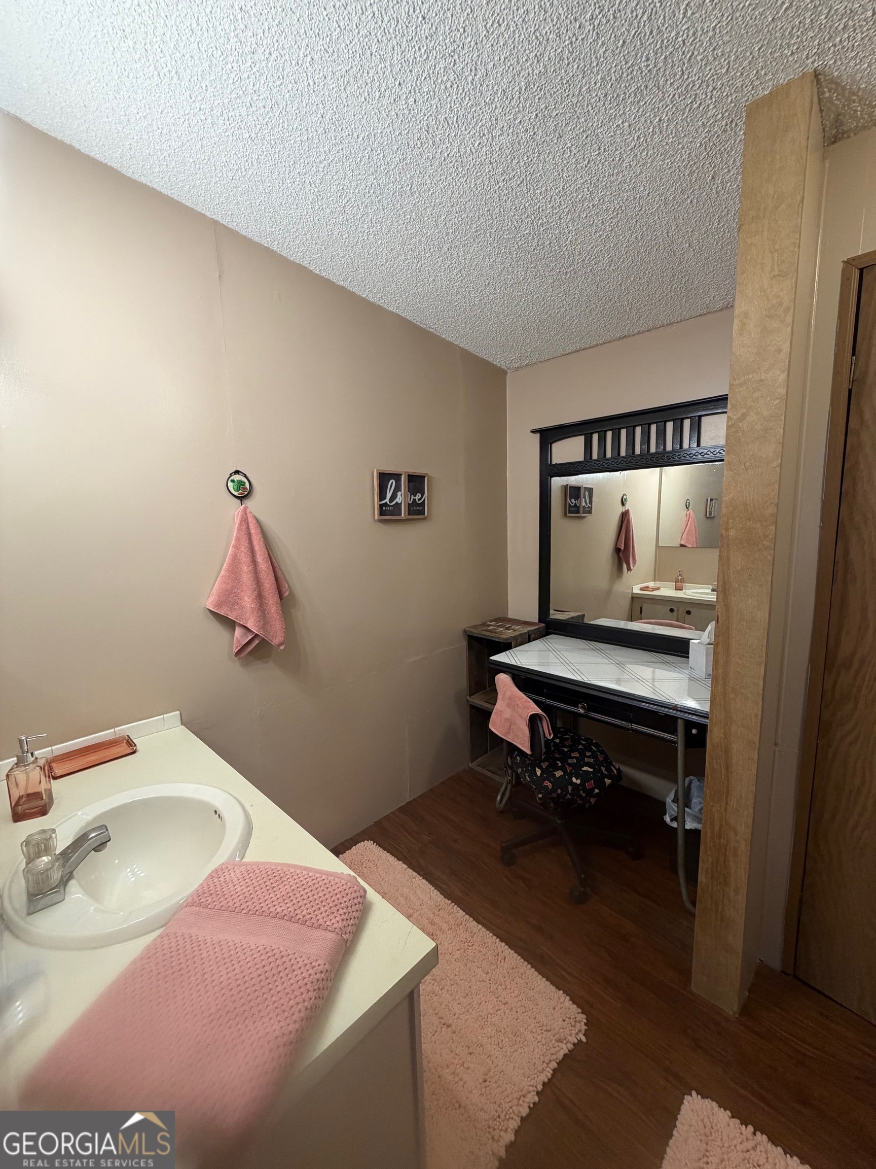 745 St Marys River Bluff Road St. George, GA 31562 - Photo 5 of 28 Master bathroom