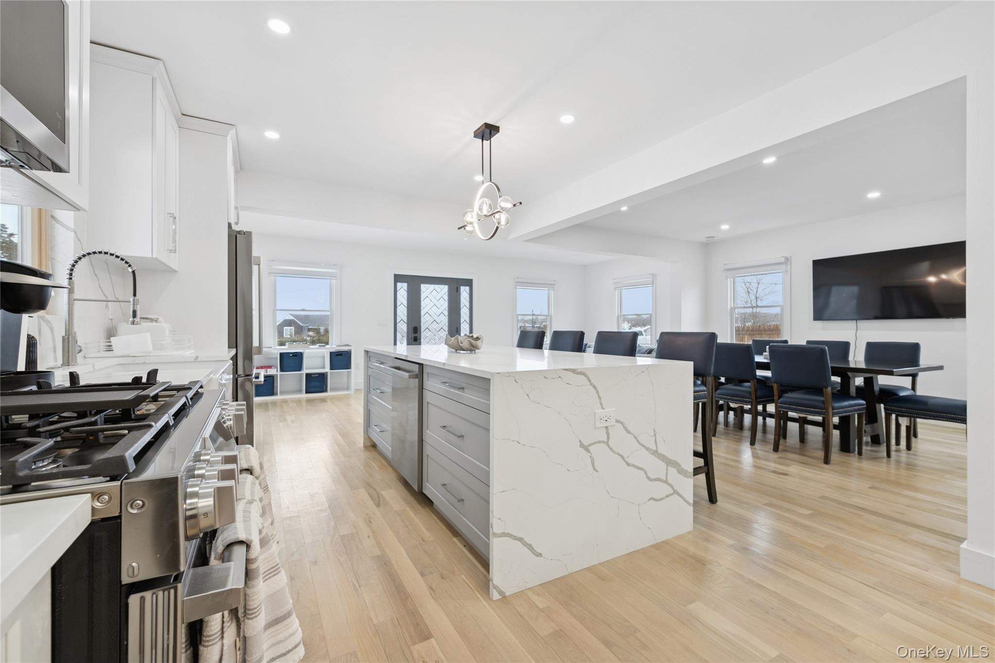 10 Sagamore Road Hampton Bays, NY 11946 - Photo 9 of 41