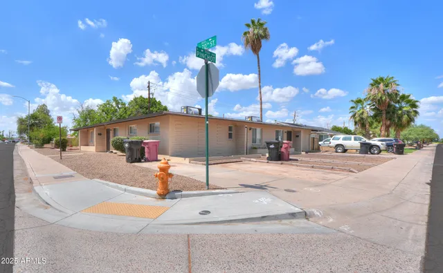 a view of a basketball court