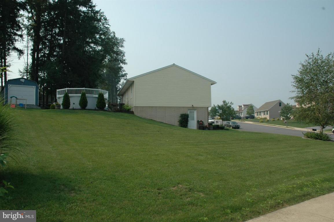 25 Barnhill Road Denver, PA 17517 - Photo 2 of 6 Gallery Image 2