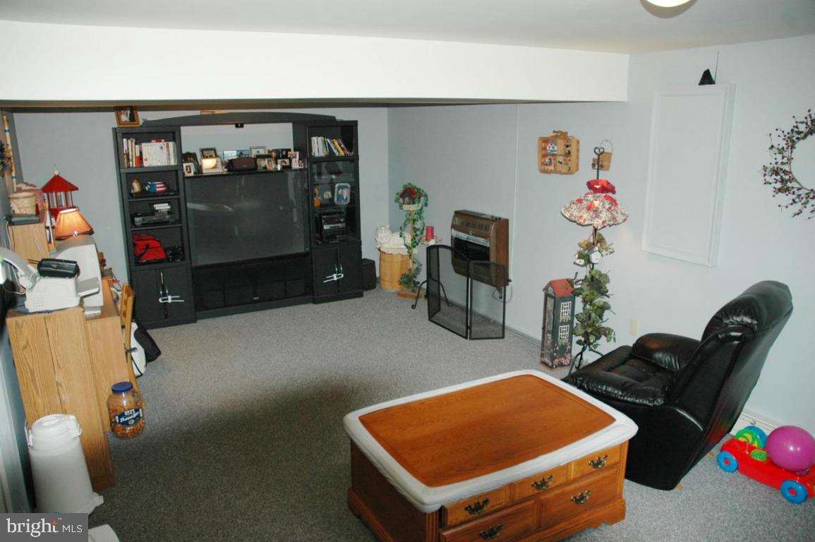 25 Barnhill Road Denver, PA 17517 - Photo 5 of 6 Gallery Image 5