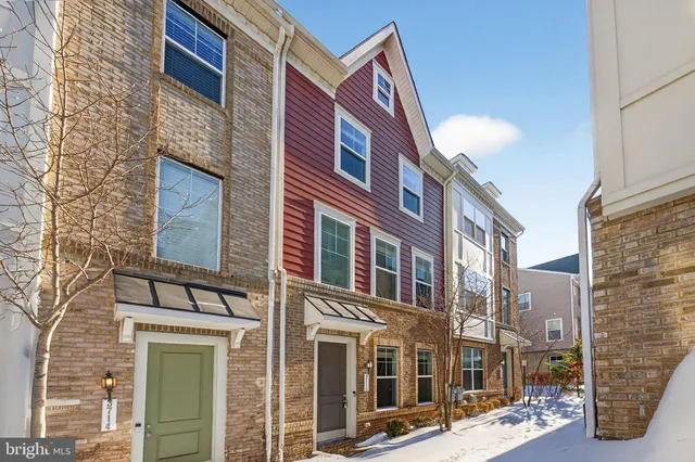 $3,299 | 3716 Foote Street Northeast, Washington, DC 20019