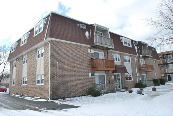 $2,000 | 4309 West Park Ln Drive, Unit 3B, Alsip, IL 60803