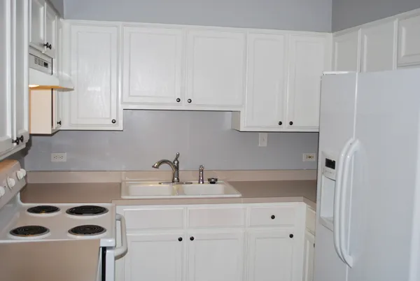 $2,000 | 4309 West Park Ln Drive, Unit 3B, Alsip, IL 60803