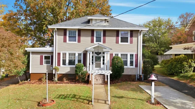 $329,900 | 106 Connecticut Avenue, Lynchburg, VA 24502