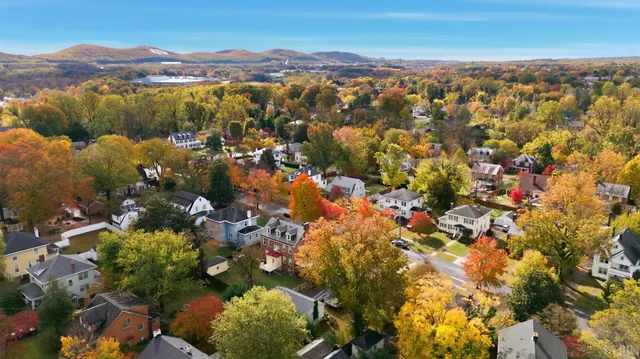 $329,900 | 106 Connecticut Avenue, Lynchburg, VA 24502