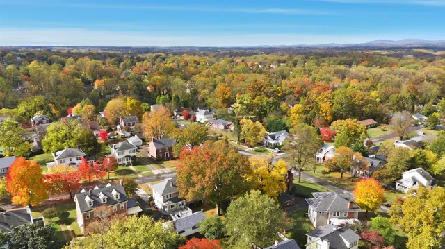 $329,900 | 106 Connecticut Avenue, Lynchburg, VA 24502