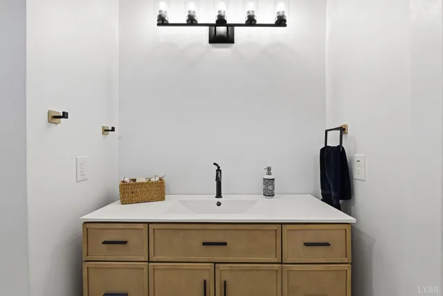 $329,900 | 106 Connecticut Avenue, Lynchburg, VA 24502