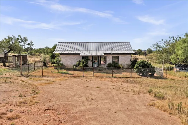 $439,000 | 127 Offer Lane, Llano, TX 78643