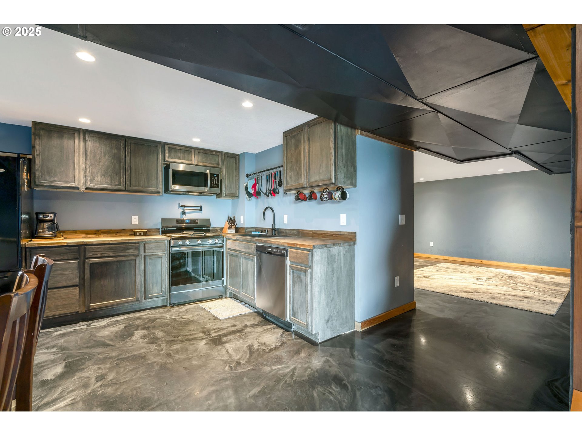 20700 Cherry Hill Road Sheridan, OR 97378 - Photo 29 of 48