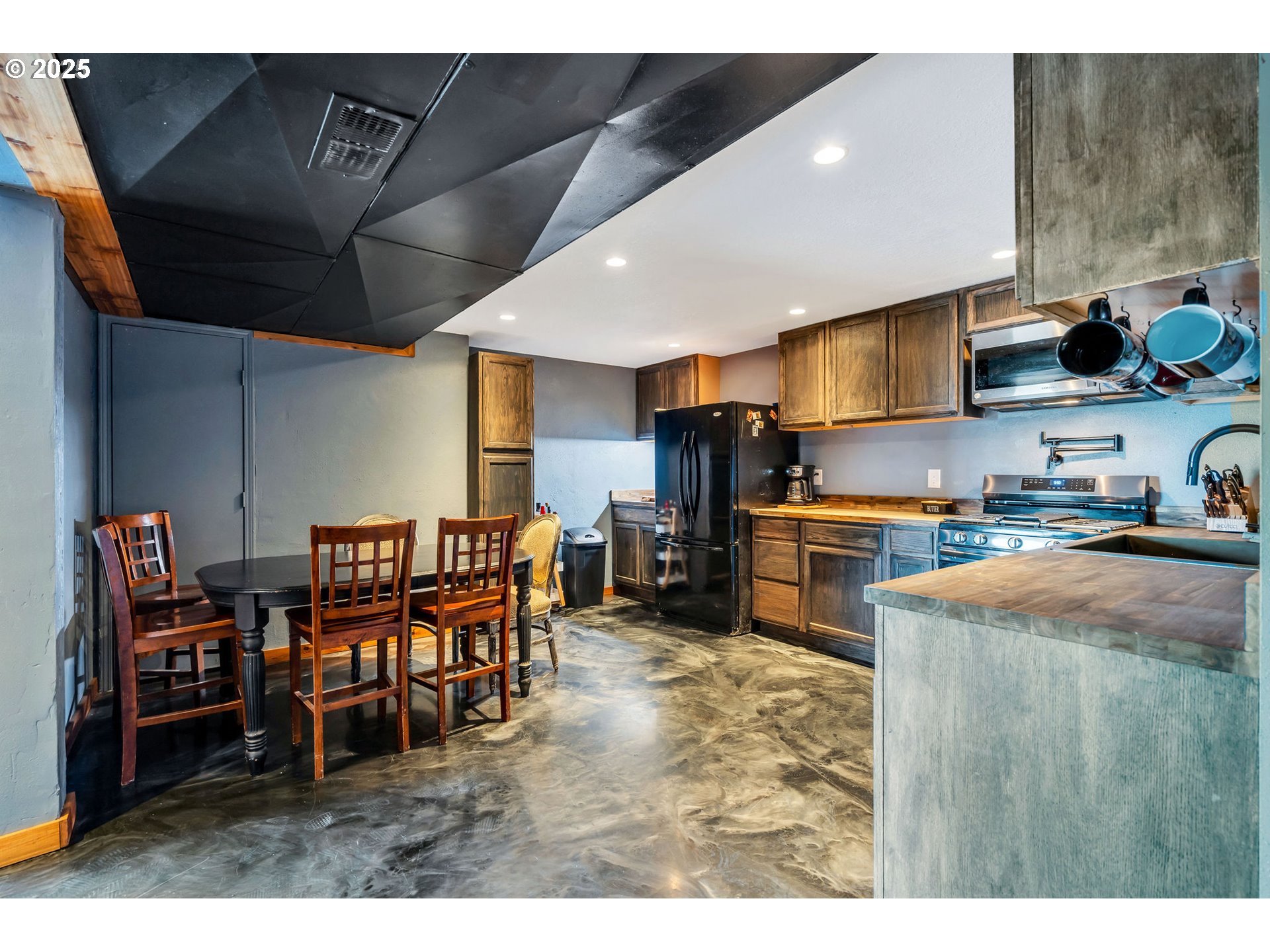 20700 Cherry Hill Road Sheridan, OR 97378 - Photo 31 of 48