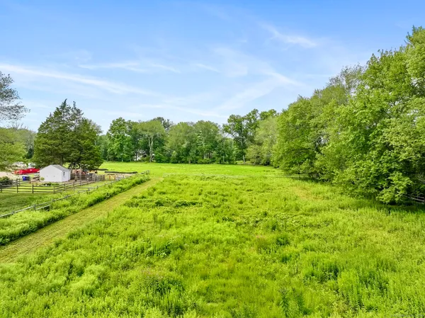 $1,100,000 | 22 Brett Road, Fairfield, CT 06824