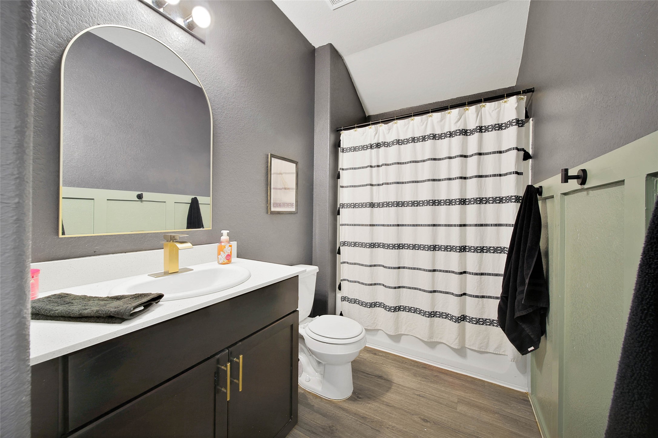 10021 Spring Creek Road Cleveland, TX 77327 - Photo 19 of 30