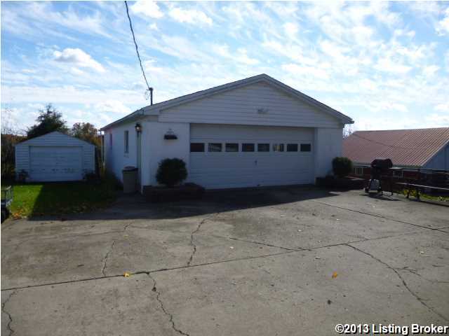 6220 Chenoweth Run Road Louisville, KY 40299 - Photo 3 of 9 Additional Photo