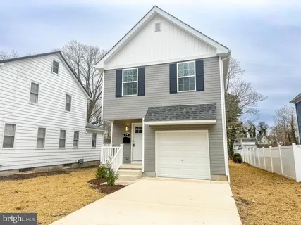 $299,900 | 24 South Queen Street, Dover, DE 19904