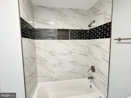 $299,900 | 24 South Queen Street, Dover, DE 19904