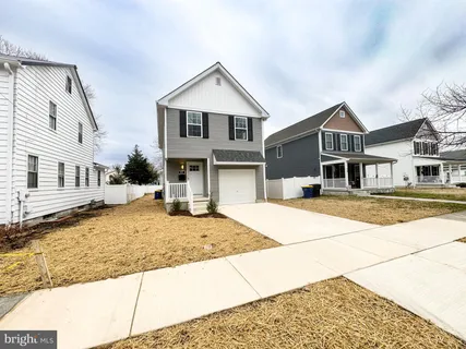 $299,900 | 24 South Queen Street, Dover, DE 19904