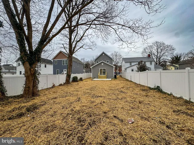 a house view with a outdoor space
