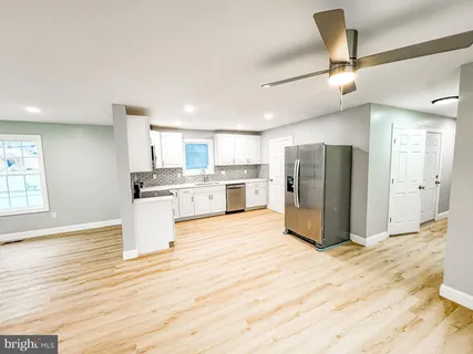 $299,900 | 24 South Queen Street, Dover, DE 19904