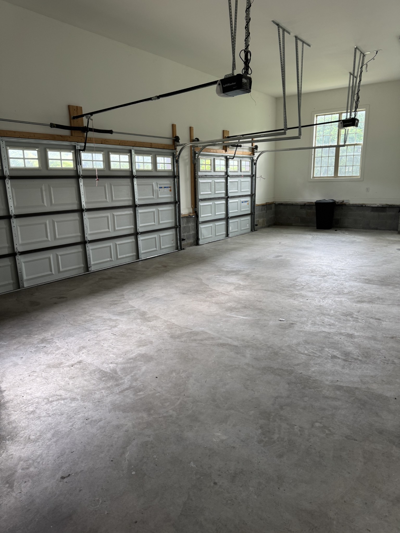 2006 Eagle View Road Hendersonville, TN 37075 - Photo 28 of 28 a view of a garage