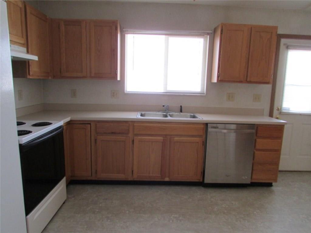 5545 West Ridgewood Road Springfield, OH 45502 - Photo 7 of 22