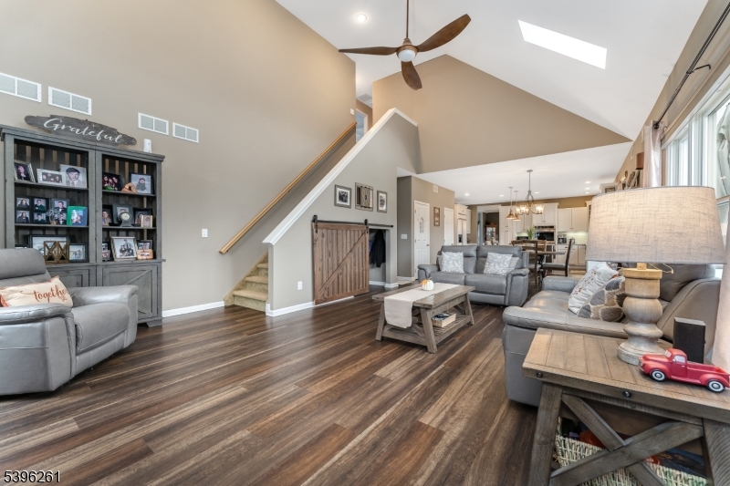 7 Maple Springs Road Pittstown, NJ 08867 - Photo 26 of 41
